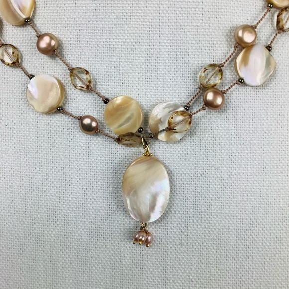 Mother-of-pearl double-strand necklace - Picture 2 of 3